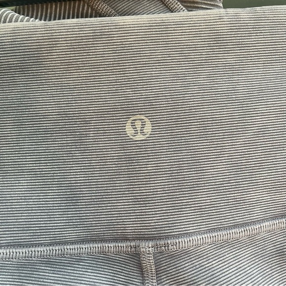 Lululemon Wunder Under High-Rise Tight Ribbed Leggings - Picture 9 of 10